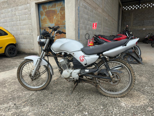 LOTE 010 (04).jpeg