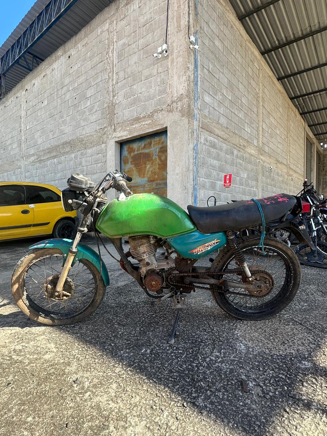 LOTE 009 (03).jpeg