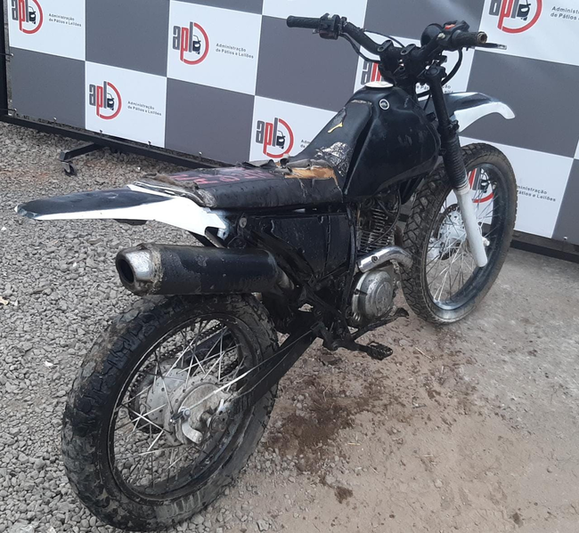 LOTE 040 (02).jpeg